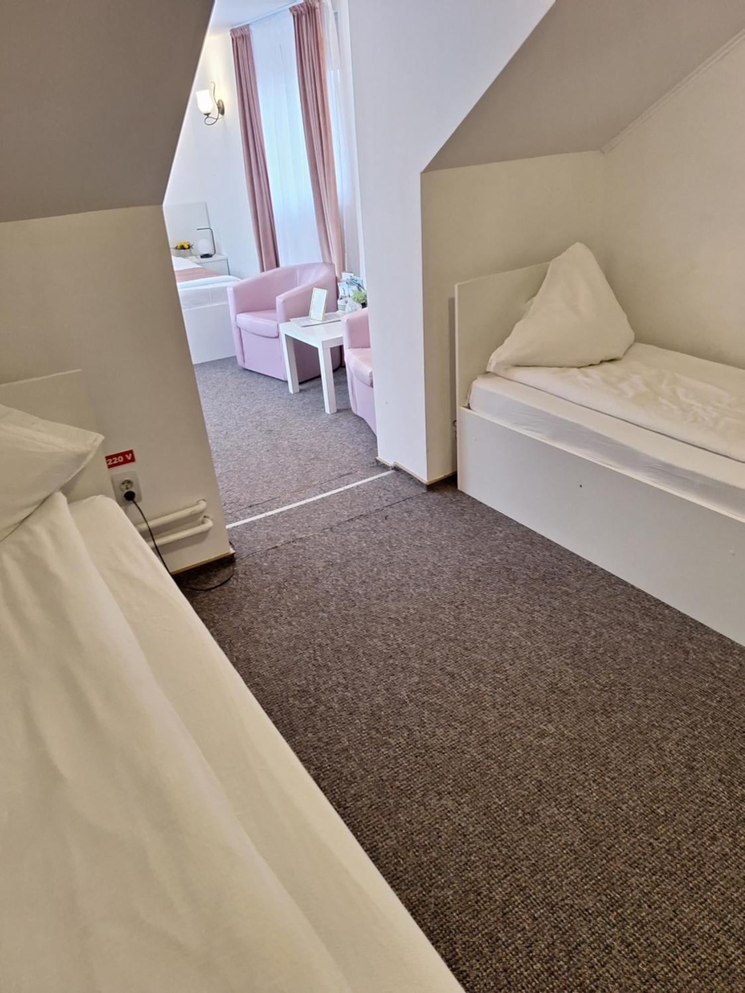 Pensiunea Tinelu Brasov Sacele Room photo